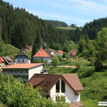 Vakantiehuis Haus Am Waldrand